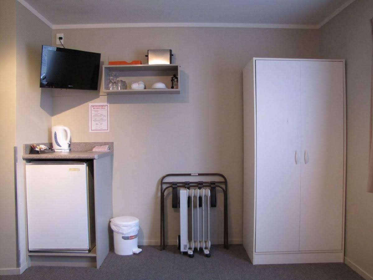 Devonwood Motel 4*