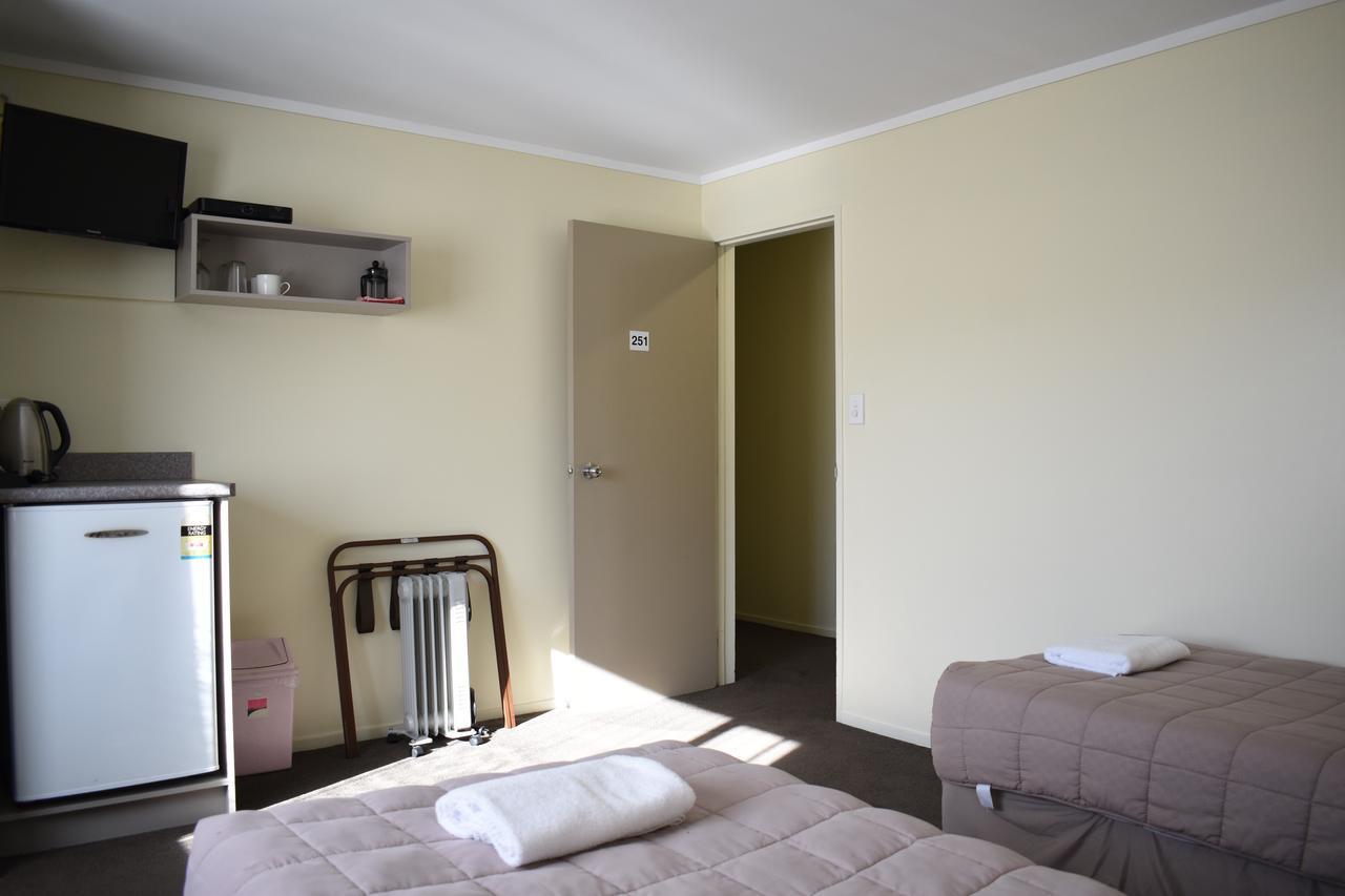 Motel Devonwood 4*